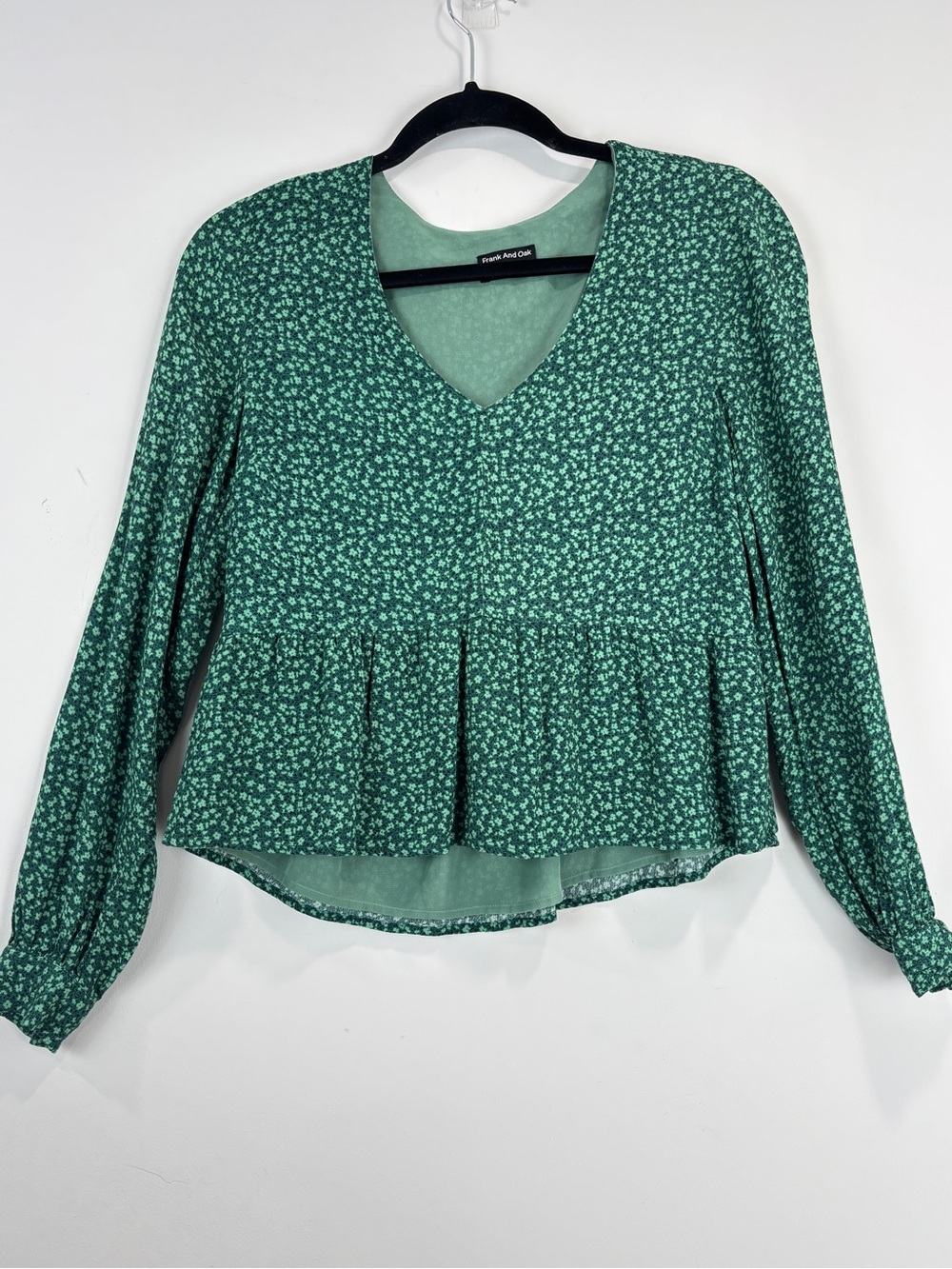 Frank & Oak Green Floral V-Neck Peplum Blouse XXS Flowy Long Sleeve Feminine Top